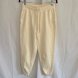 Fabletics Cream Drawstring Waist Pocket Joggers Sweatpants Pants - Medium